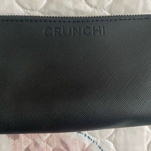 Crunchi Makeup Brush Bag-never used